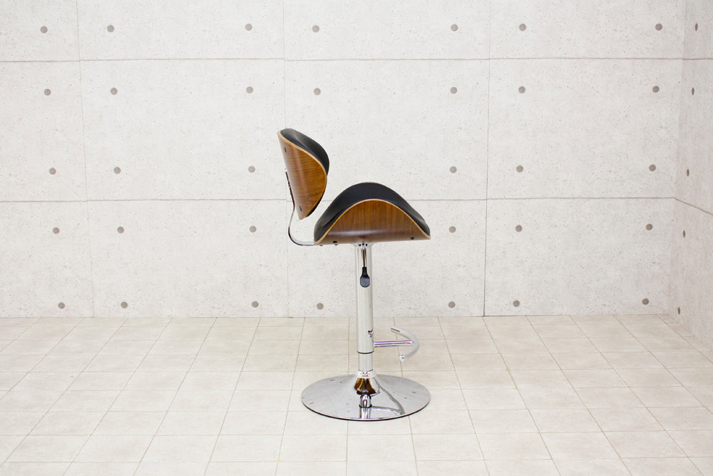 オシャレなデザインカウンターチェアー！