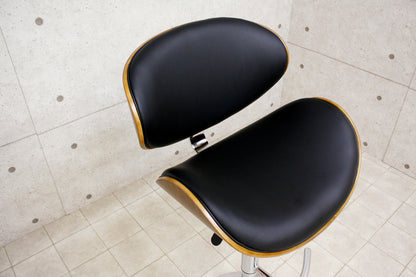 オシャレなデザインカウンターチェアー！