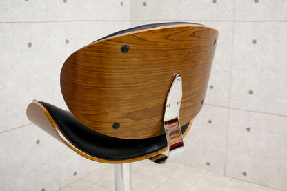 オシャレなデザインカウンターチェアー！