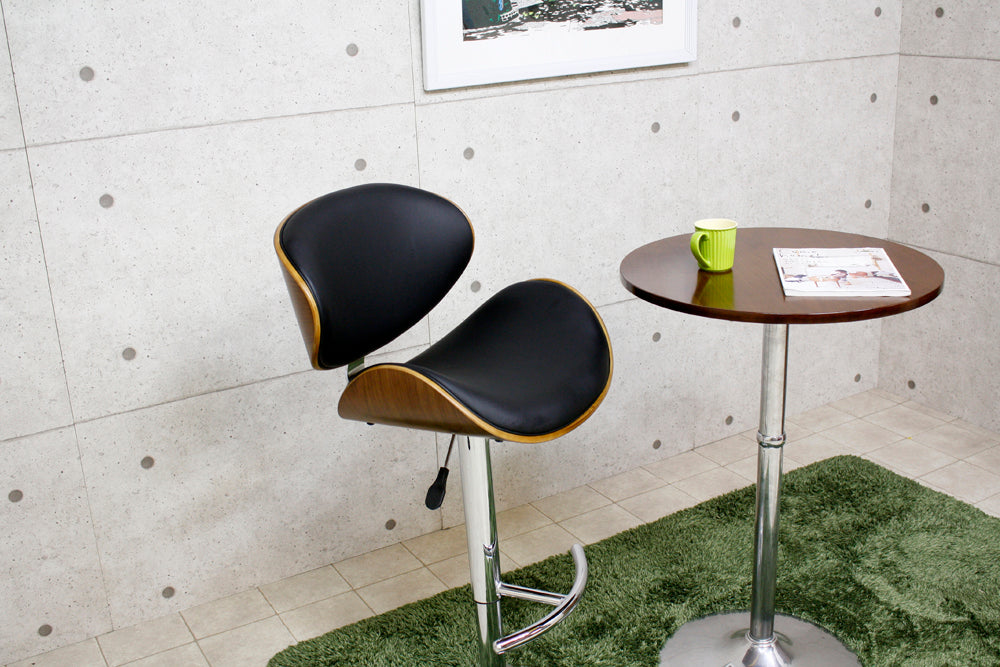 オシャレなデザインカウンターチェアー！